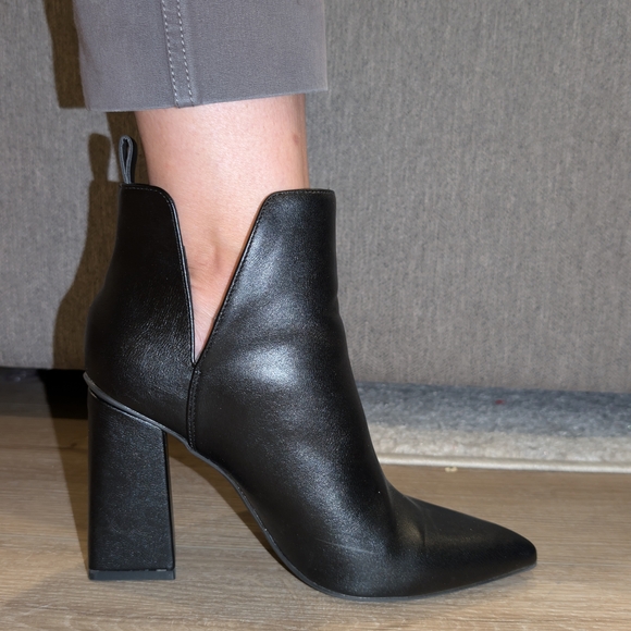 Journee Collection Shoes - NIB Journee Collection Neima Cutout Ankle Boots
